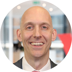 Sebastian Lewis, CFA + ' ' + Strategist
Sénior en el Centro 
de Investigación 
para Asesores de Vanguard en Europa